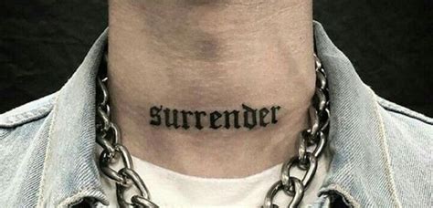 tatuajes en el cuello frases